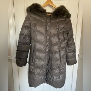 Tahari Women’s Down Coat Jacket size M